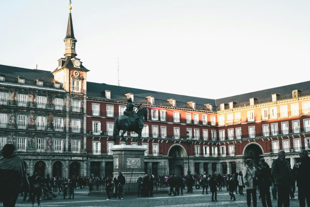 Residencia de larga duración UE- BIT Extranjería - Expertos en Extranjería e Inmigración