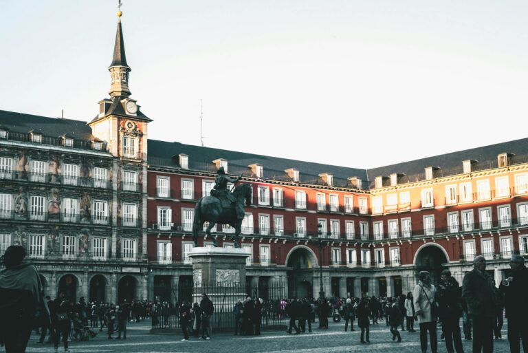Residencia de larga duración UE- BIT Extranjería - Expertos en Extranjería e Inmigración